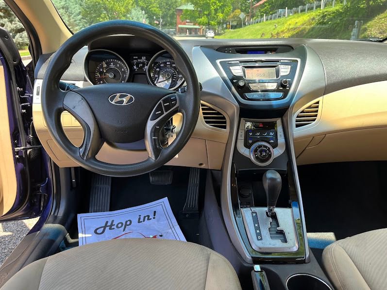 Used 2013 Hyundai Elantra GLS FWD image 19