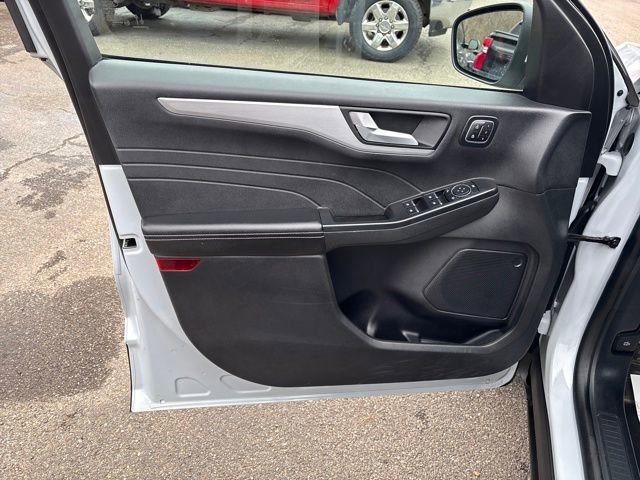 Used 2025 Ford Escape Platinum image 8