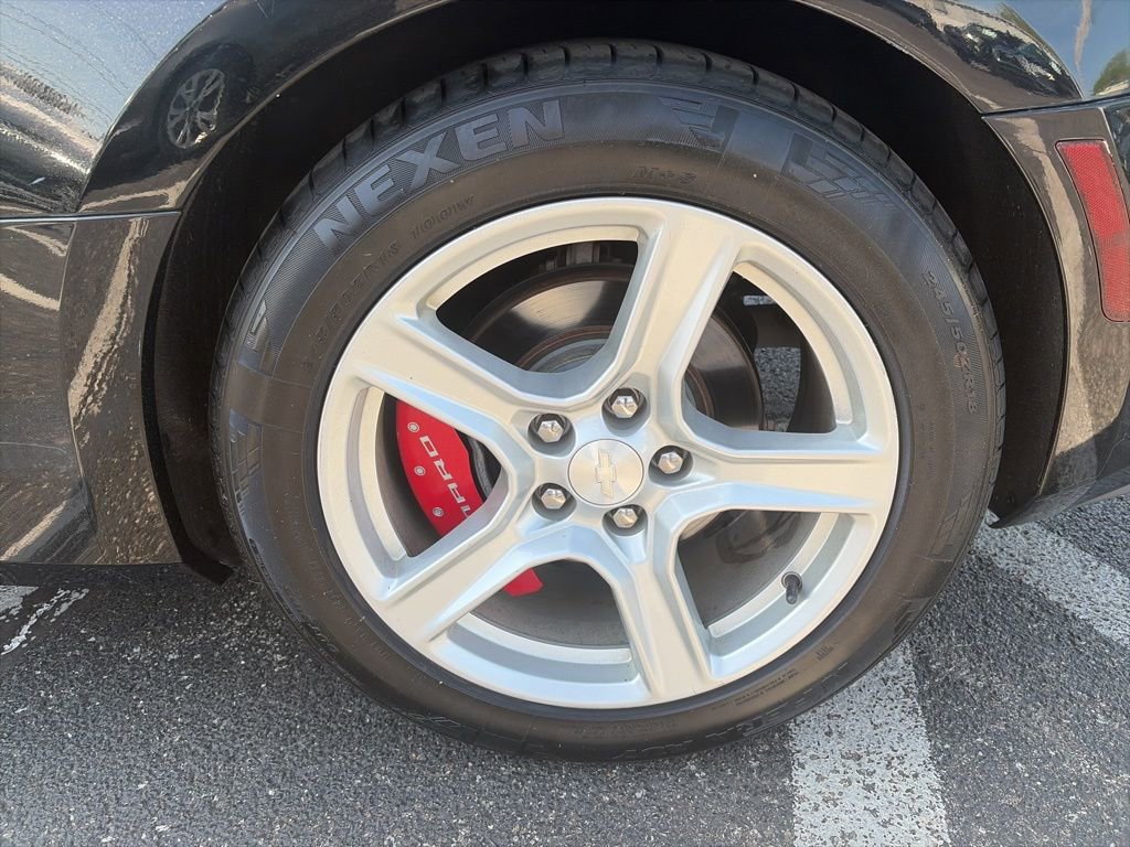 Used 2016 Chevrolet Camaro LT RWD image 11