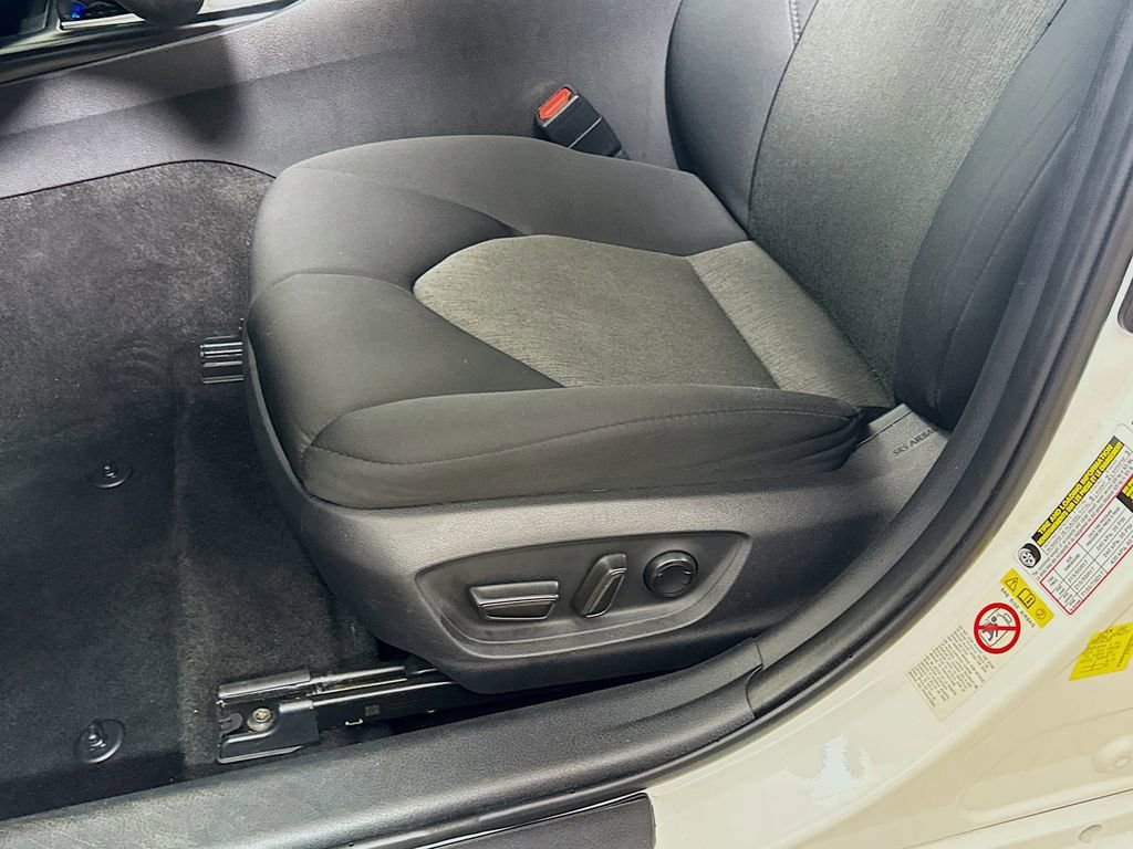 Certified 2018 Toyota Camry LE FWD image 17