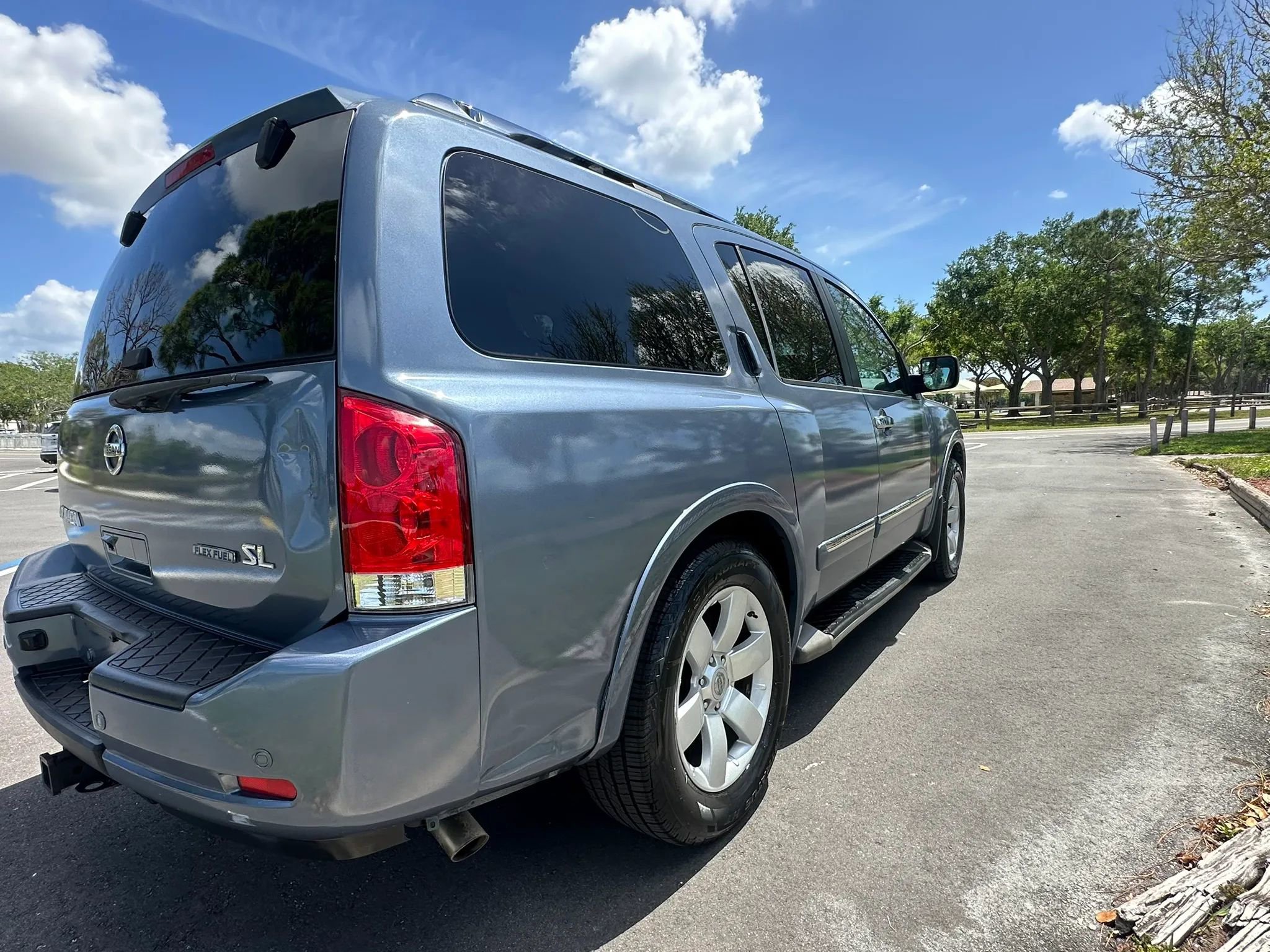 Used 2011 Nissan Armada SL image 5