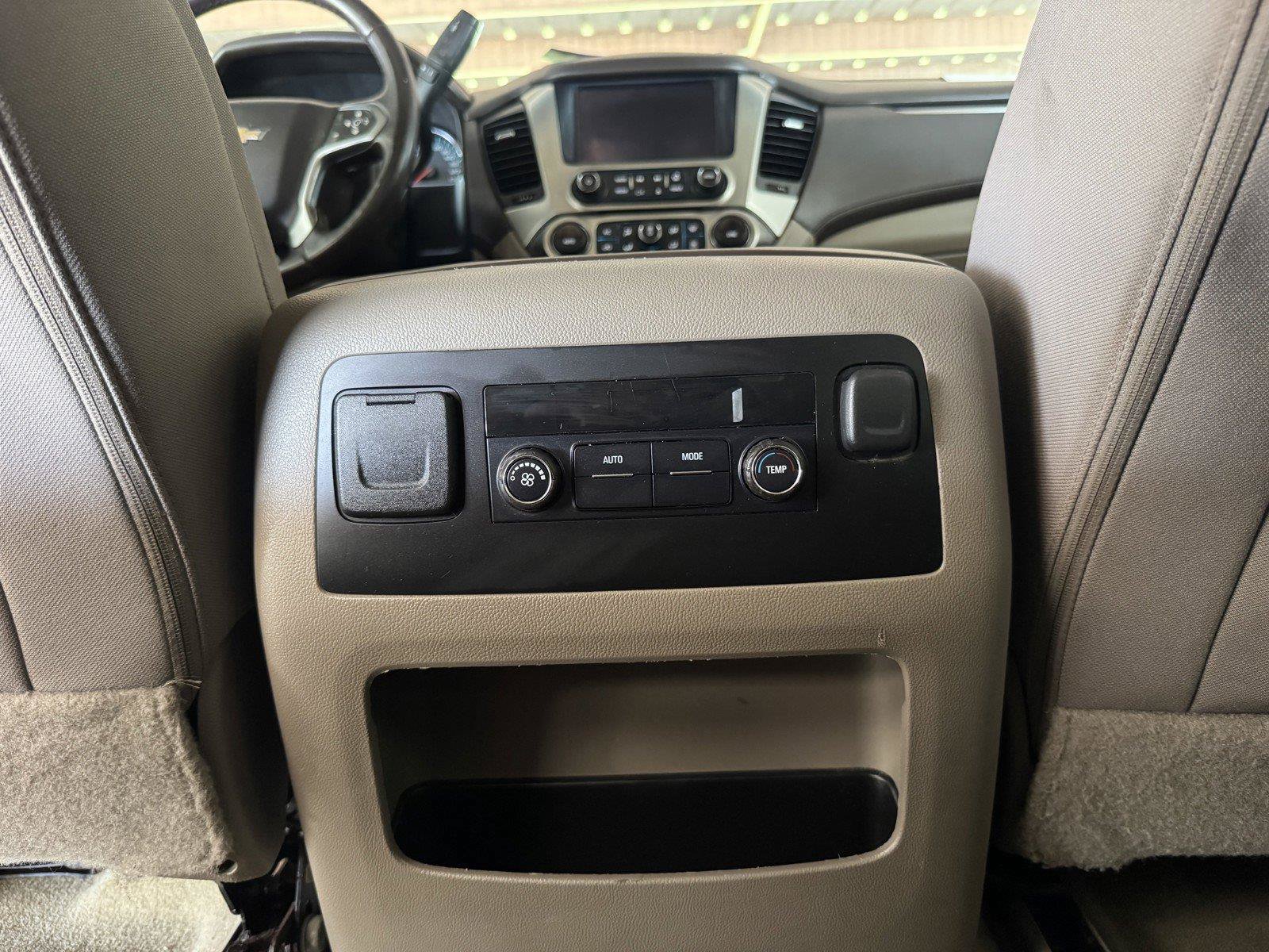 Used 2016 Chevrolet Suburban LS RWD image 32