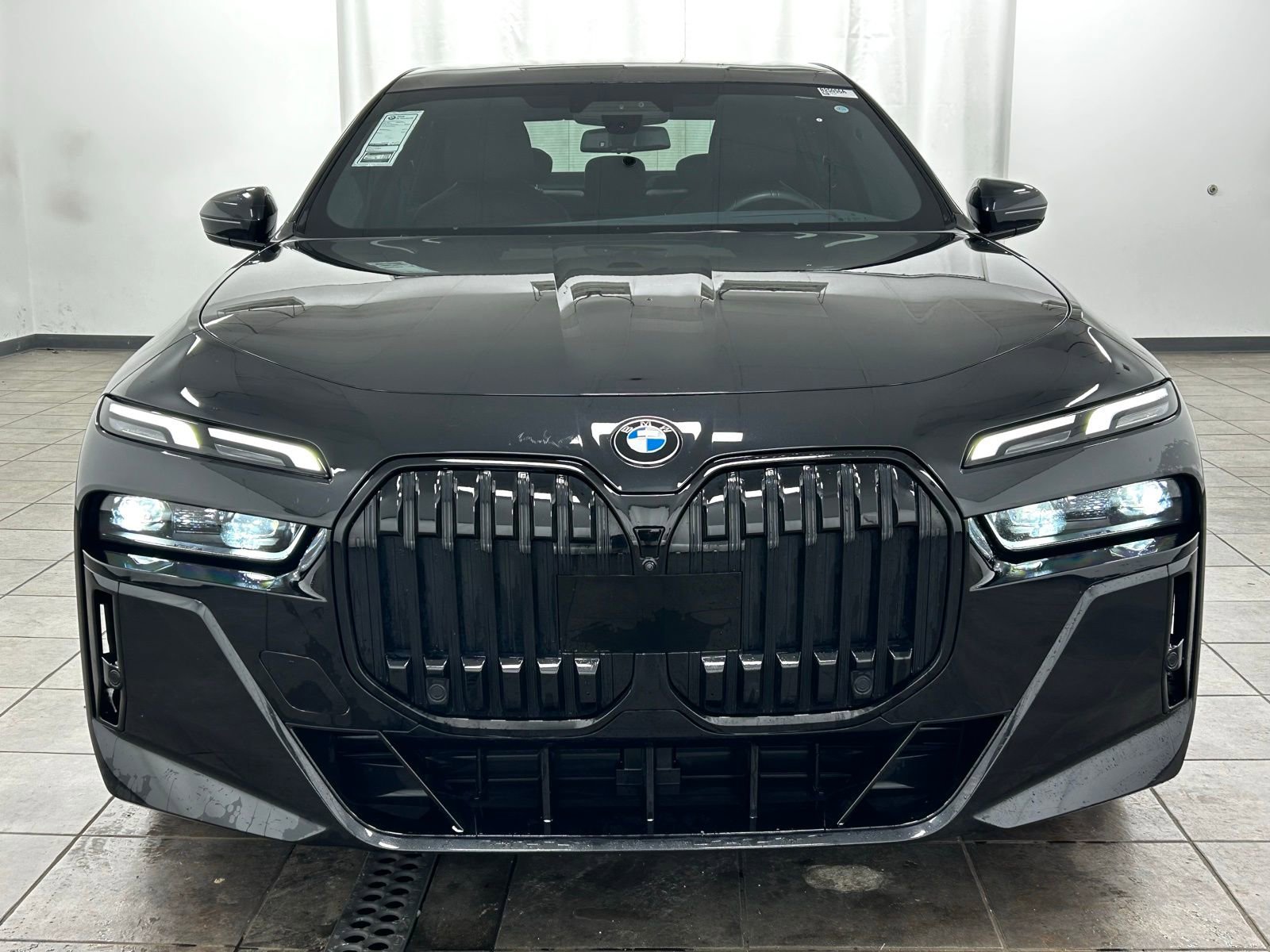 Used 2024 BMW 740i xDrive image 7