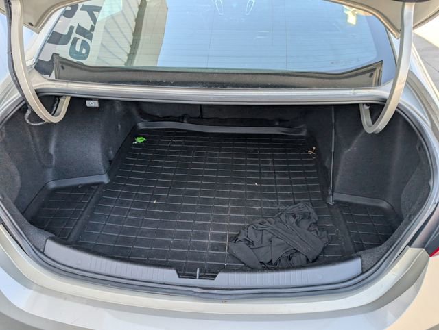 Used 2016 Chevrolet Malibu LT image 18