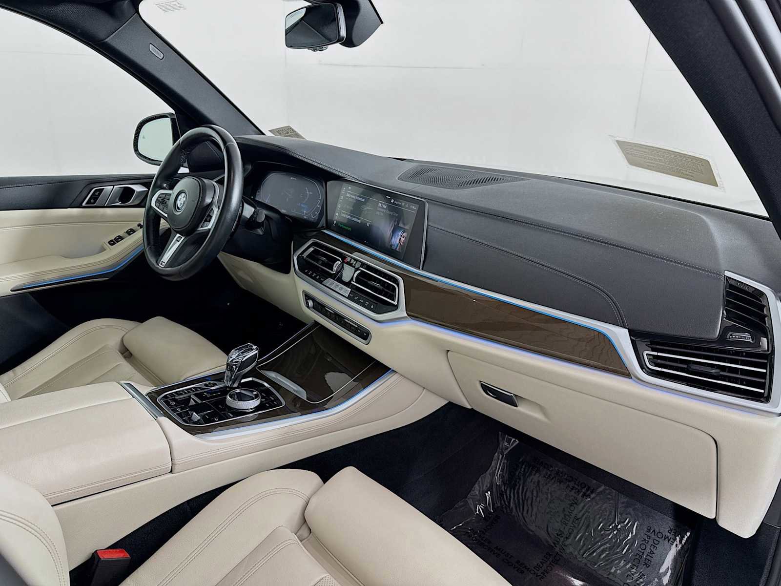 Used 2022 BMW X5 xDrive45e w/ M Sport Package image 28
