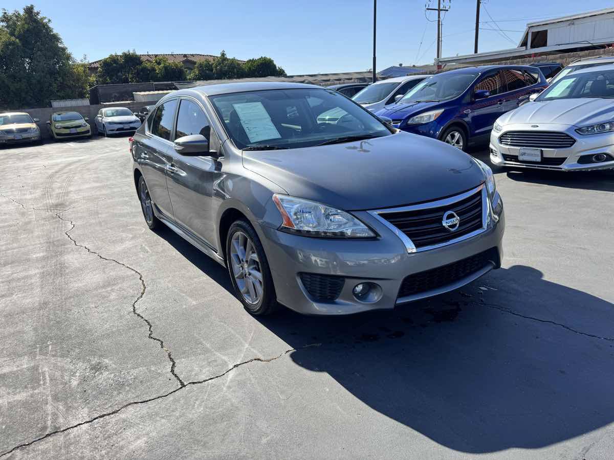 Used 2015 Nissan Sentra SR FWD image 9