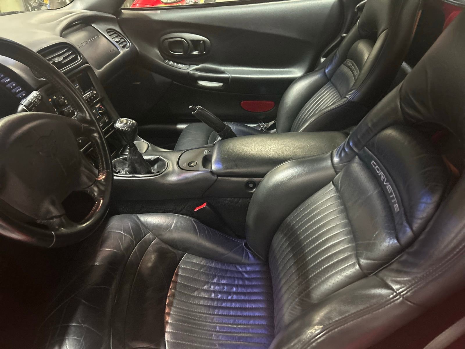 Used 2001 Chevrolet Corvette Convertible w/ Preferred Equipment Group2 image 25