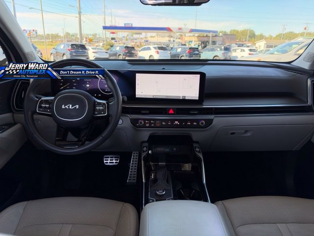 Used 2025 Kia Sorento SX FWD image 7