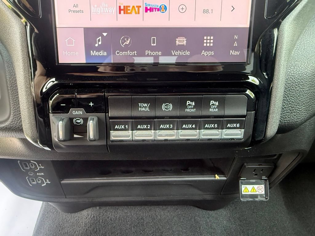 Used 2025 RAM 2500 Tradesman w/ Safety Group AWD/4WD image 24