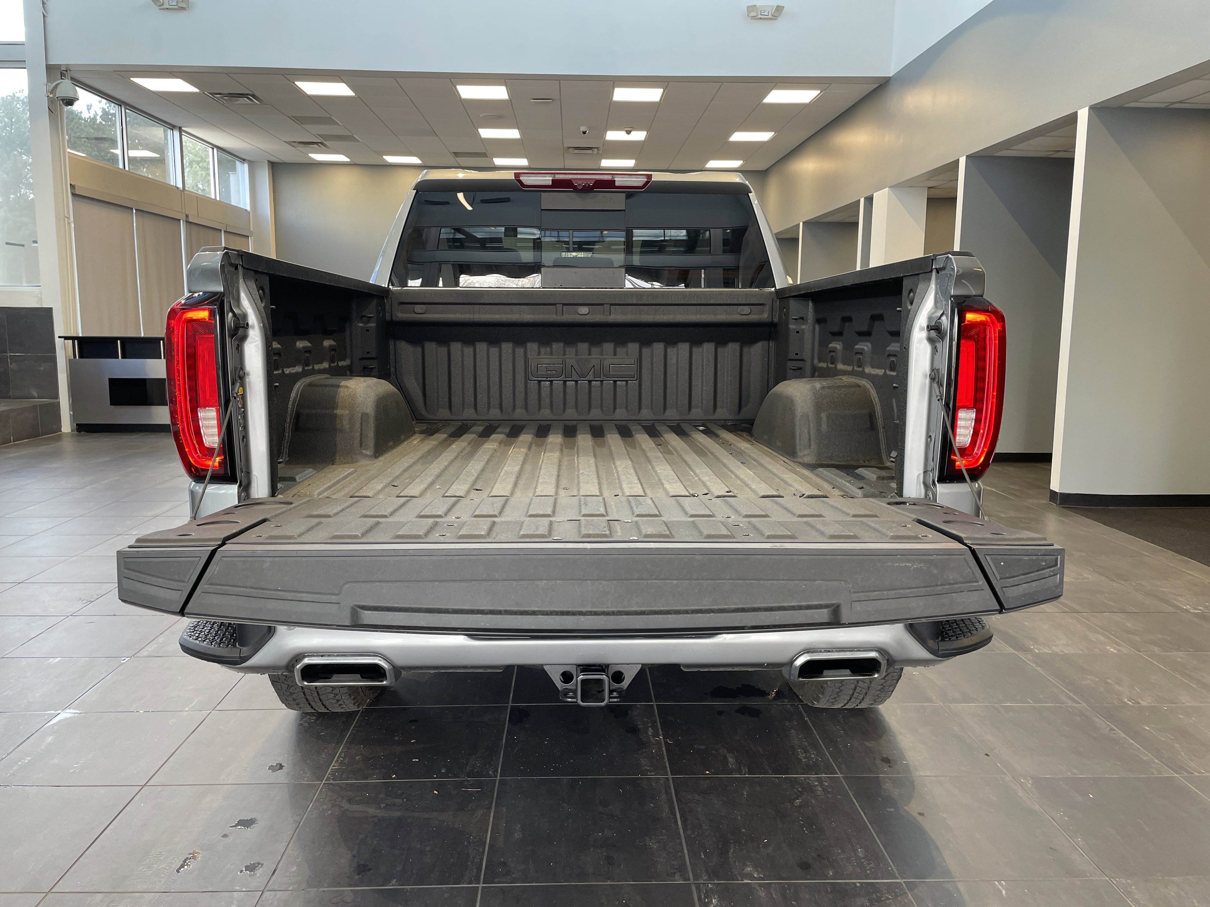 Used 2026 GMC Sierra 1500 AT4 w/ AT4 Premium Package AWD/4WD image 39