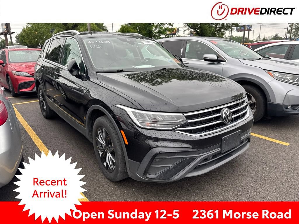 Used 2024 Volkswagen Tiguan SE AWD/4WD image 1