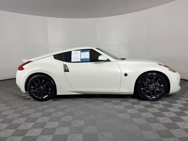 Used 2020 Nissan 370Z Coupe image 11
