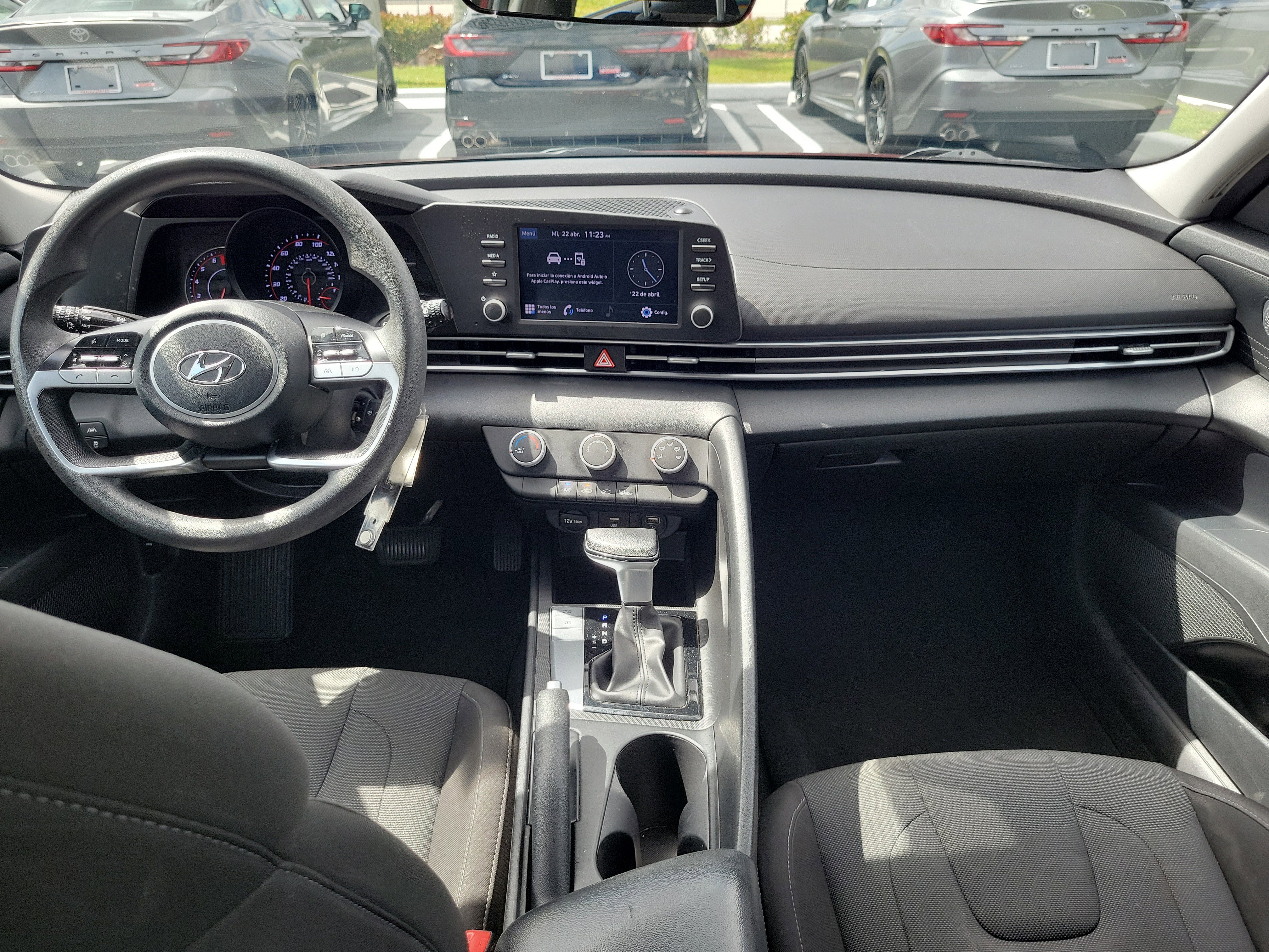 Used 2021 Hyundai Elantra SE w/ Cargo Package FWD image 16