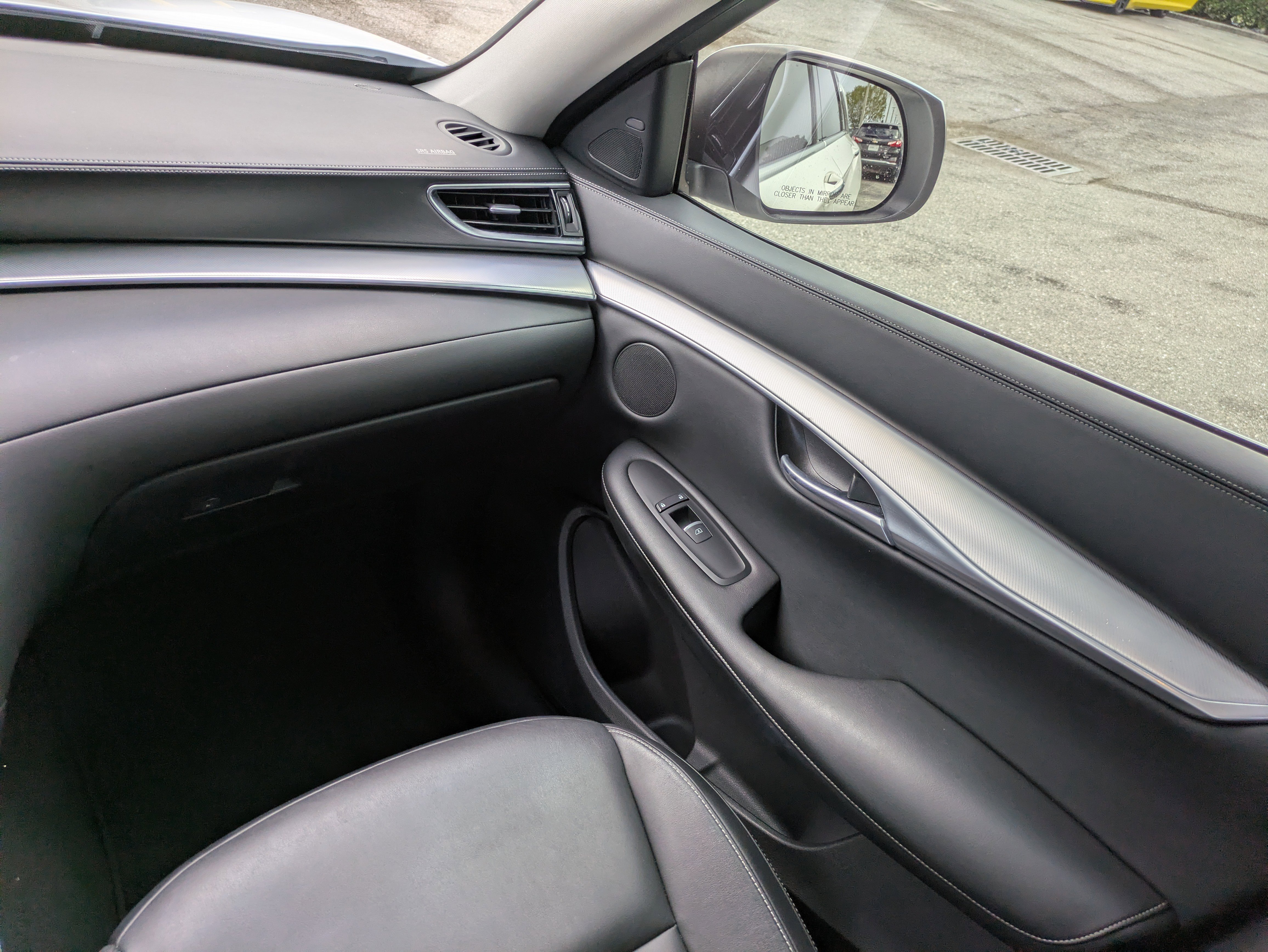 Used 2020 INFINITI QX50 Luxe w/ Navigation Package FWD image 17