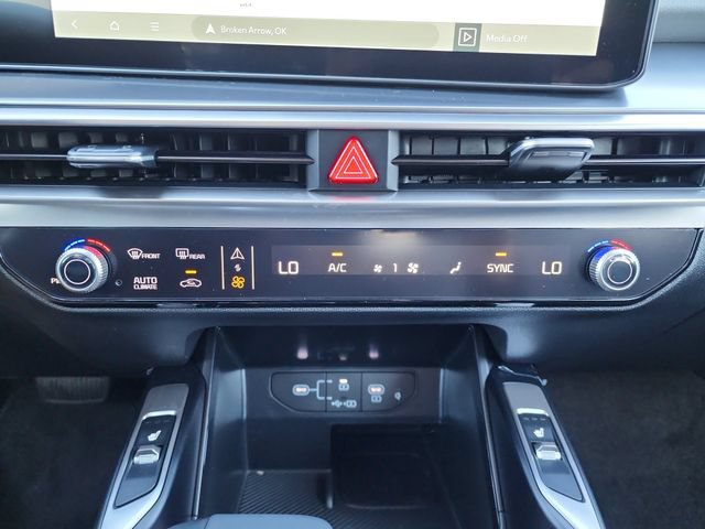 Certified 2026 Kia Sorento EX AWD/4WD image 23