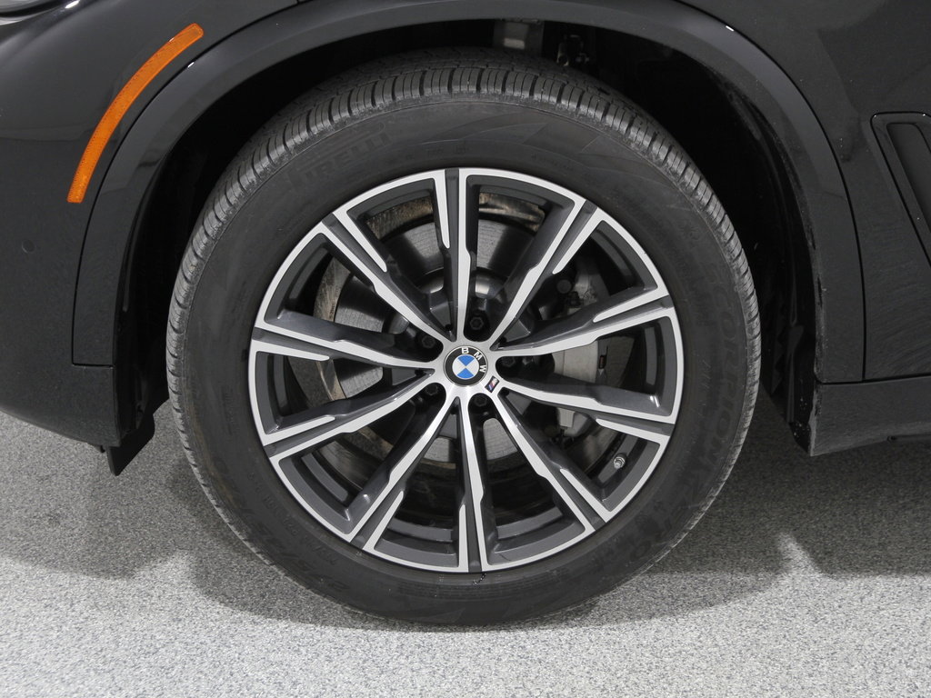 Used 2023 BMW X5 xDrive40i w/ M Sport Package image 23