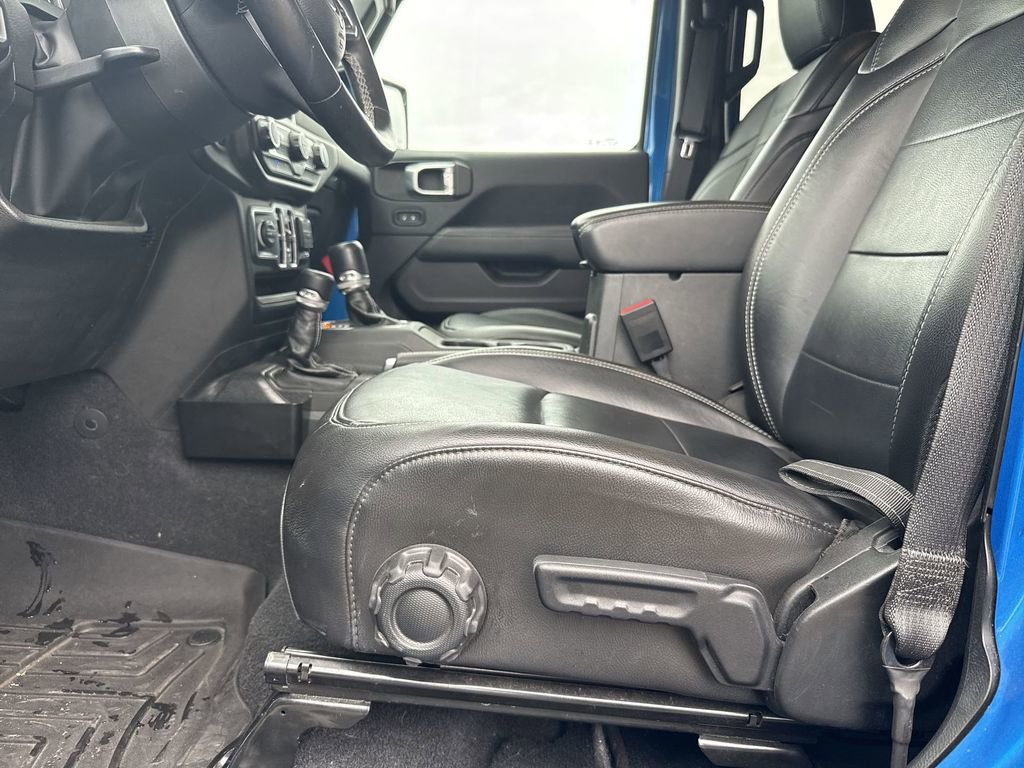 Used 2023 Jeep Wrangler Unlimited Sahara w/ Cold Weather Group image 14