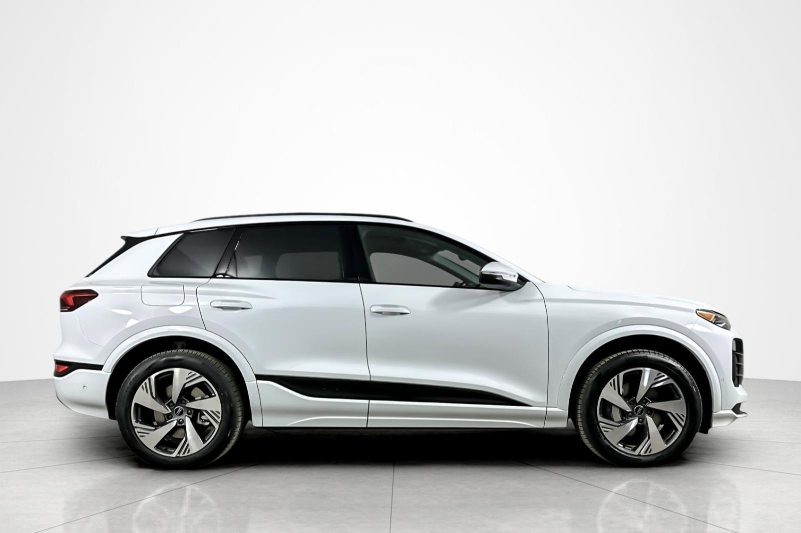New 2025 Audi Q6 e-tron Premium image 7