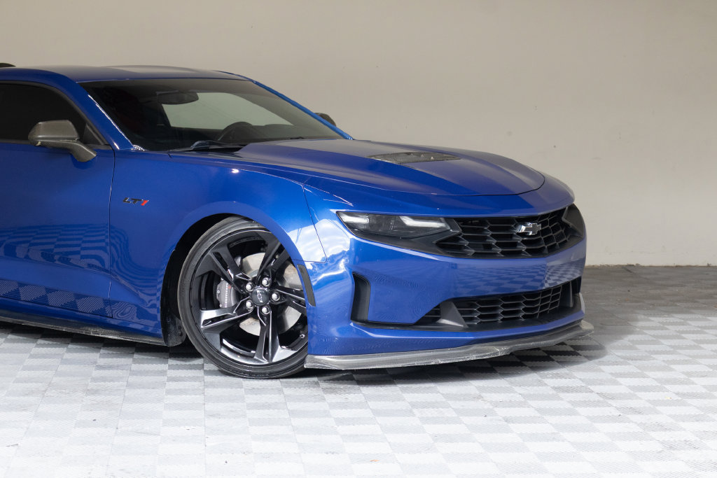 Used 2021 Chevrolet Camaro LT RWD image 3