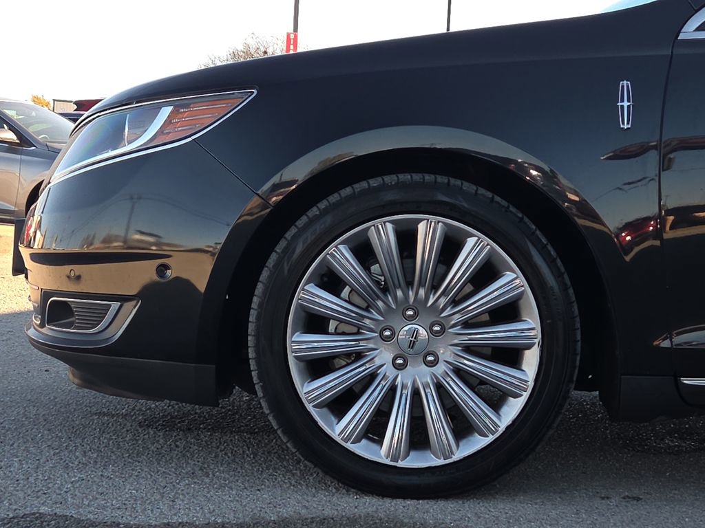 Used 2015 Lincoln MKS Elite w/ Equipment Group 101A image 5
