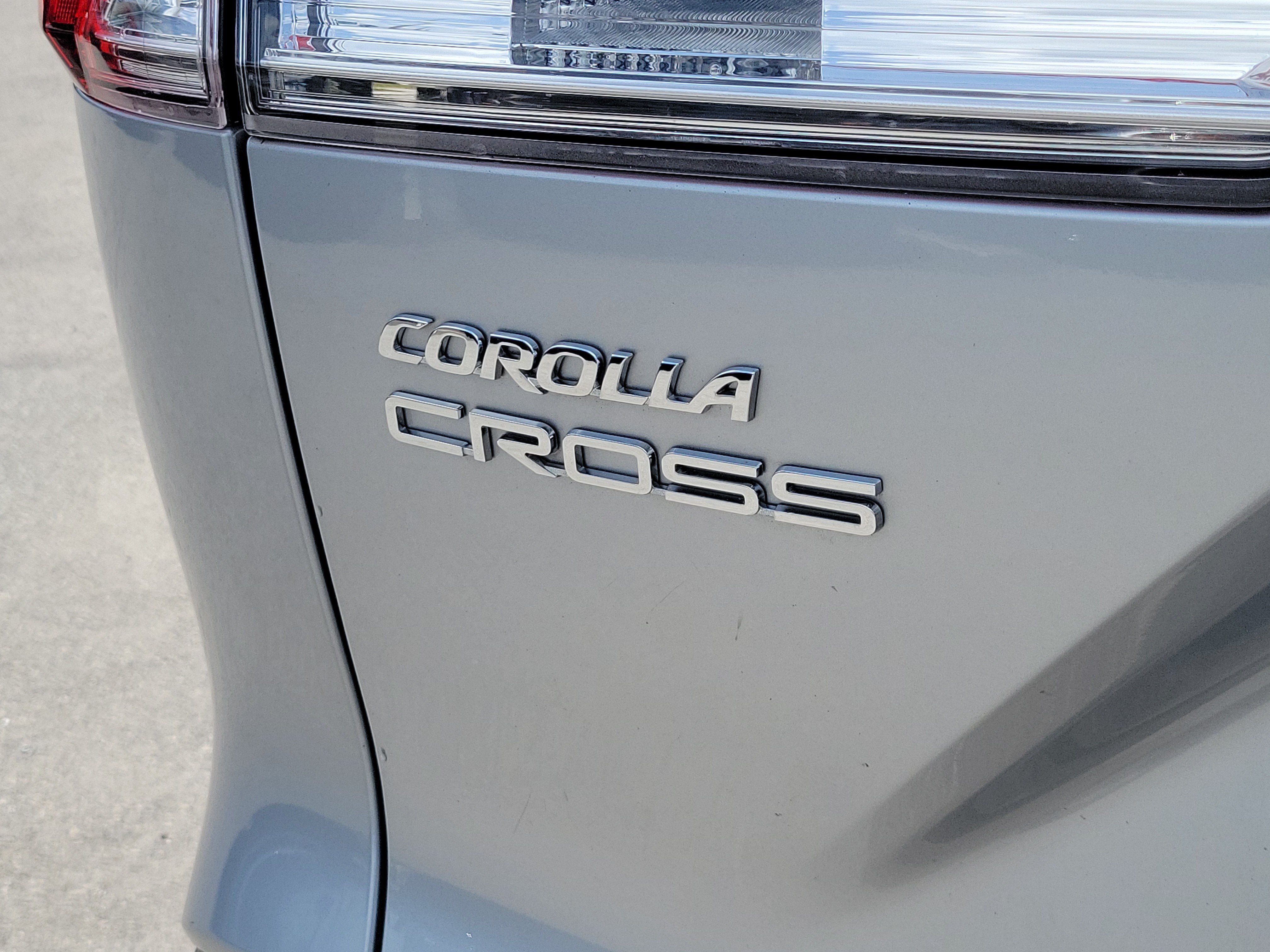 Used 2024 Toyota Corolla Cross LE w/ Moonroof Package FWD image 28