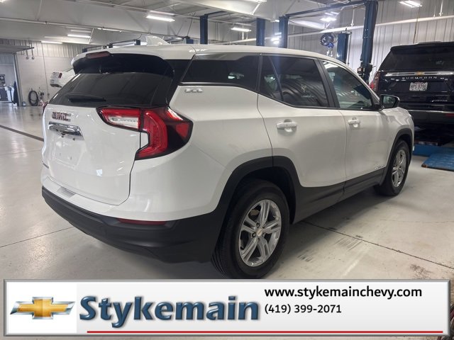 Used 2022 GMC Terrain SLE image 7