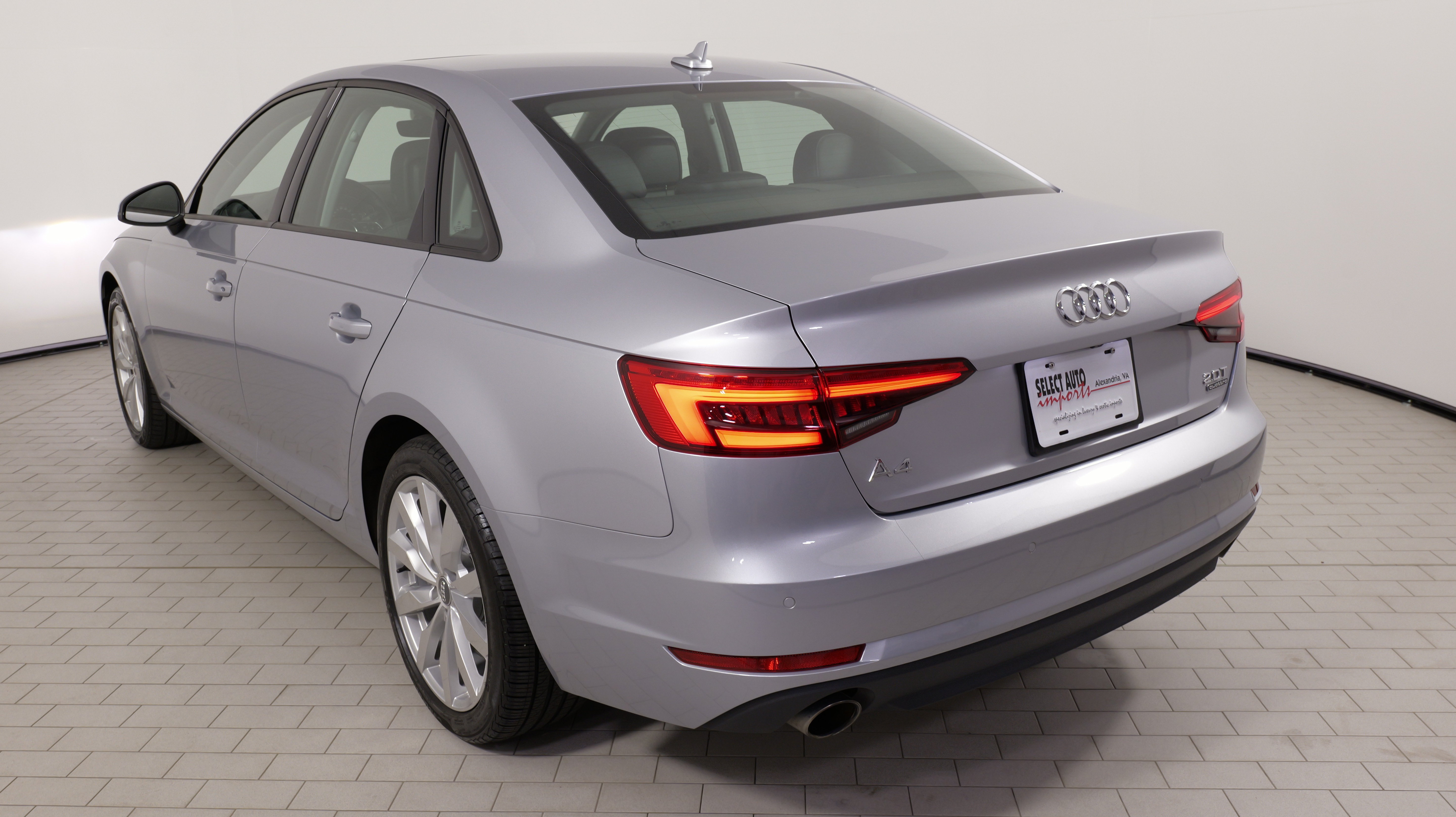 Used 2017 Audi A4 2.0T Premium w/ Audi MMI Navigation Plus AWD/4WD image 11