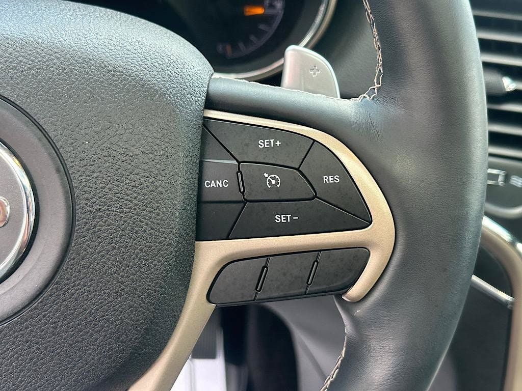 Used 2017 Jeep Grand Cherokee Limited w/ Luxury Group II AWD/4WD image 24