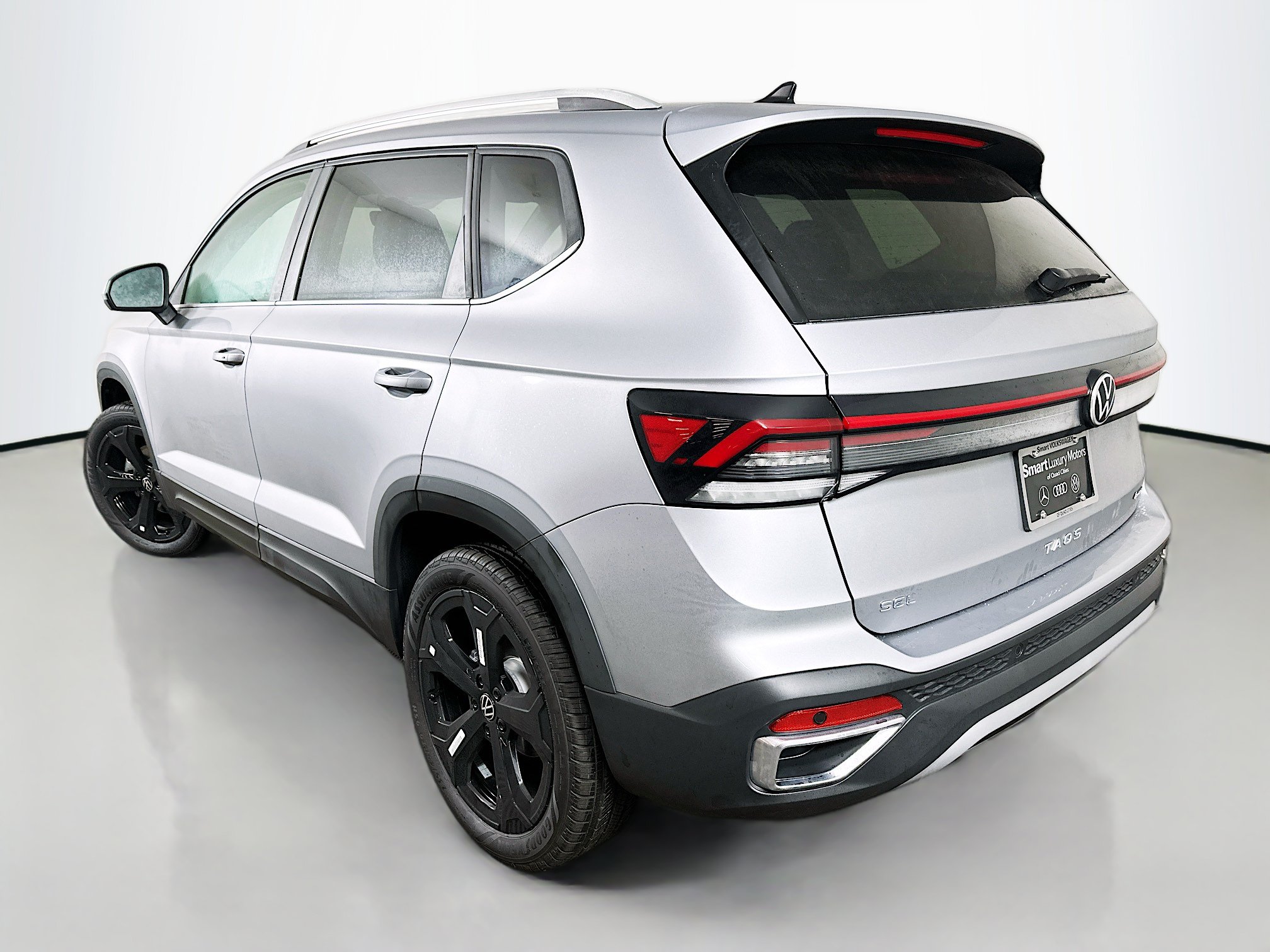 New 2026 Volkswagen Taos SEL AWD/4WD image 5