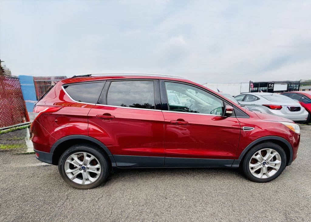 Used 2014 Ford Escape Titanium AWD/4WD image 8