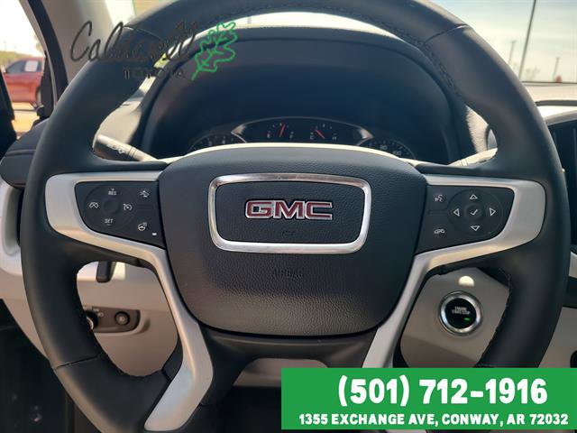 Used 2024 GMC Terrain SLT image 13