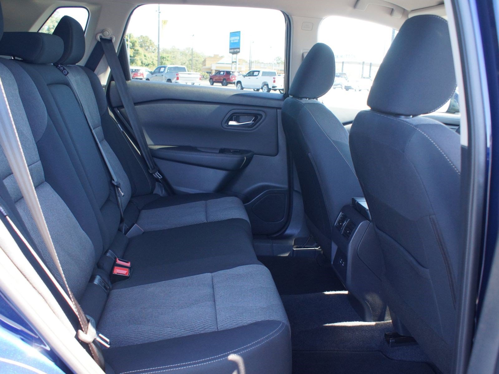 Used 2026 Nissan Rogue SV FWD image 18