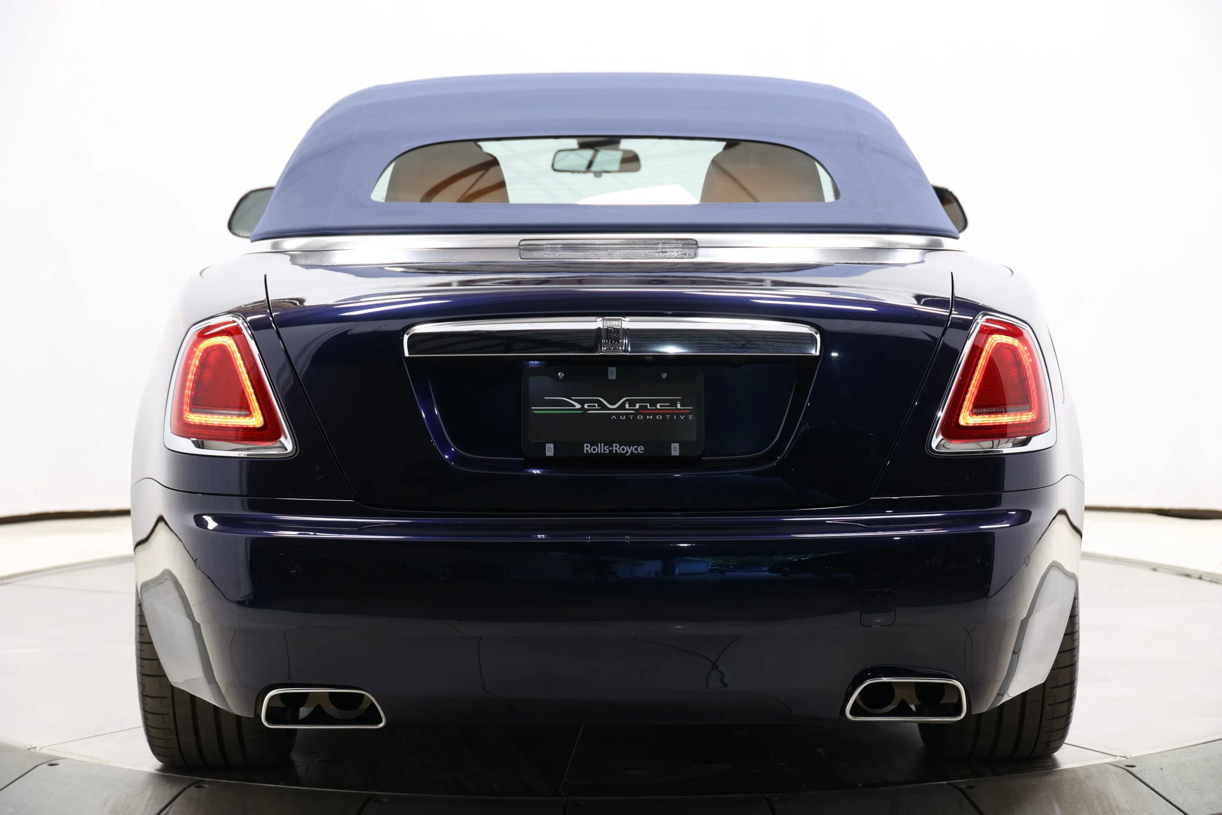 Used 2016 Rolls-Royce Dawn image 99
