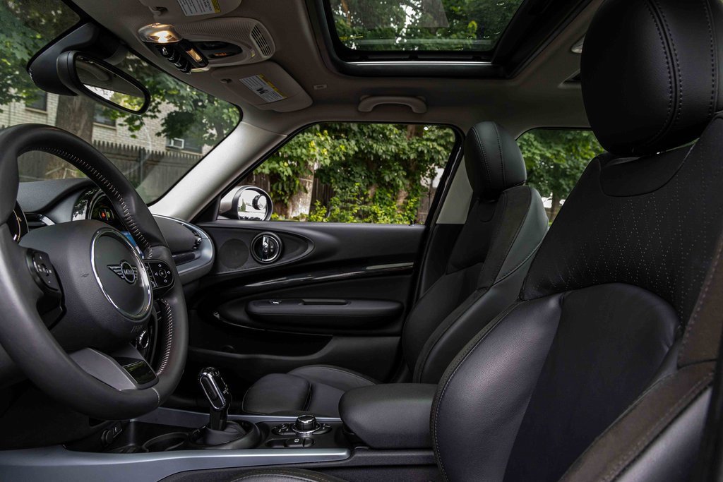 Used 2024 MINI Cooper Clubman S w/ Signature Upholstery Package image 6