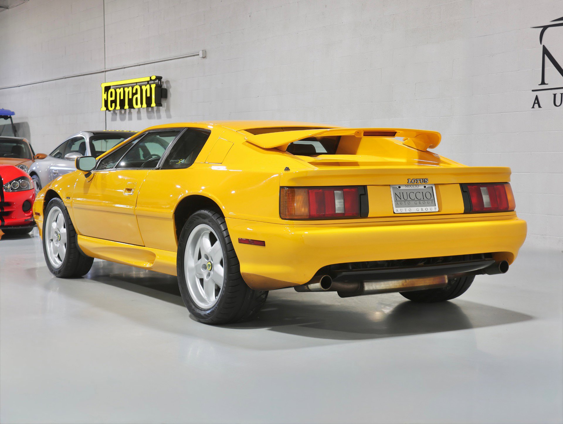 Used 1994 Lotus Esprit S4 image 9