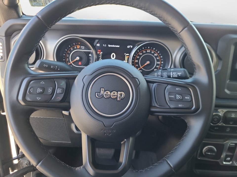 Used 2020 Jeep Wrangler Sport AWD/4WD image 12