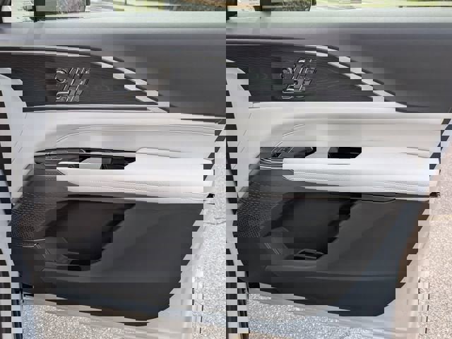 New 2026 Cadillac Lyriq Luxury image 27