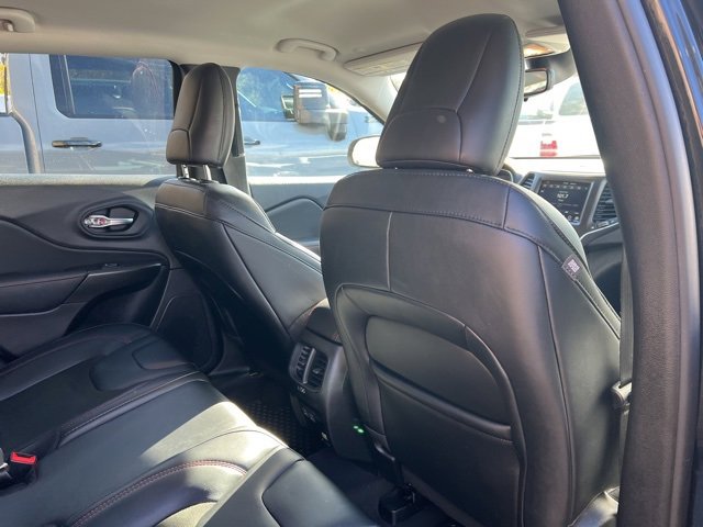 Used 2022 Jeep Cherokee Trailhawk image 14