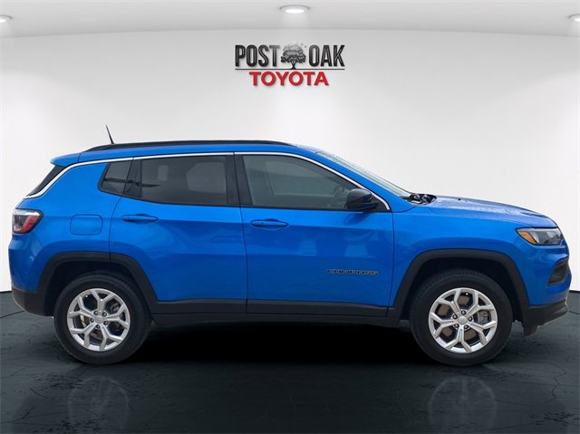 Used 2024 Jeep Compass Latitude image 8