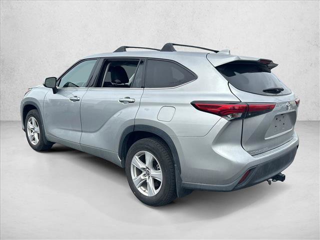 Used 2021 Toyota Highlander LE image 7
