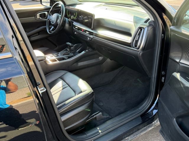 Used 2024 Kia Sorento S image 27