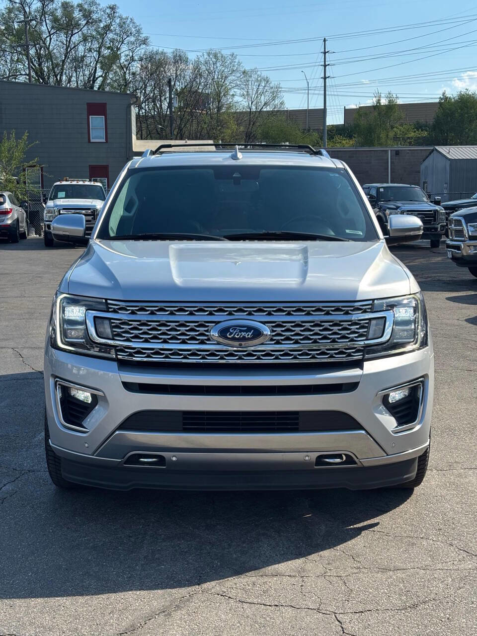 Used 2018 Ford Expedition Platinum AWD/4WD image 3