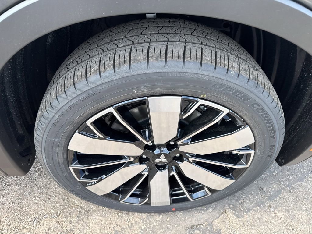 New 2026 Mitsubishi Outlander SEL FWD image 49