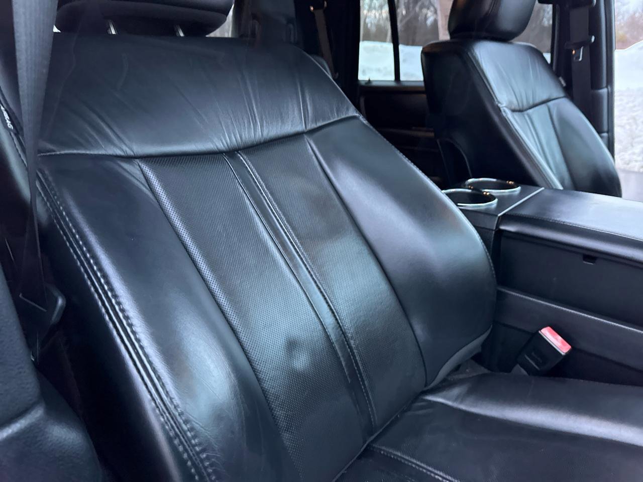 Used 2015 Lincoln Navigator 4WD 4dr image 34