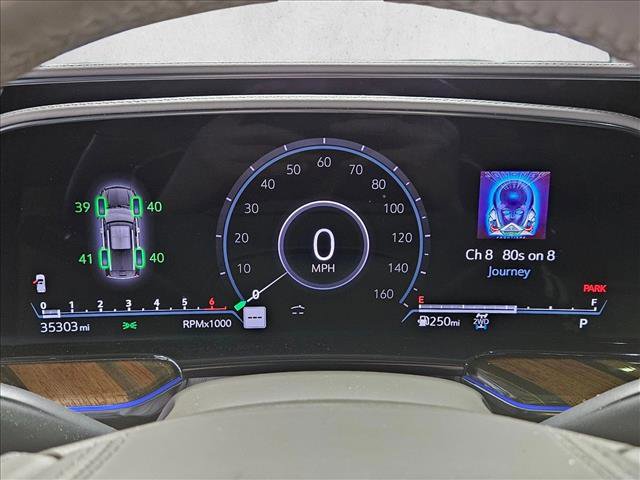 Used 2021 Cadillac Escalade ESV Premium Luxury Platinum image 11