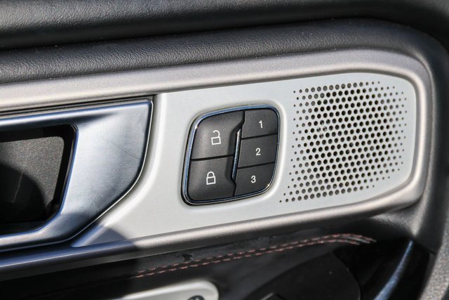 Used 2022 Ford Explorer Platinum w/ Technology Package image 14