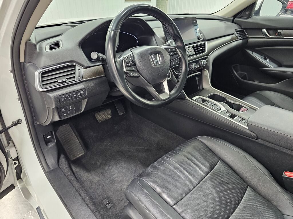 Certified 2021 Honda Accord Touring image 28