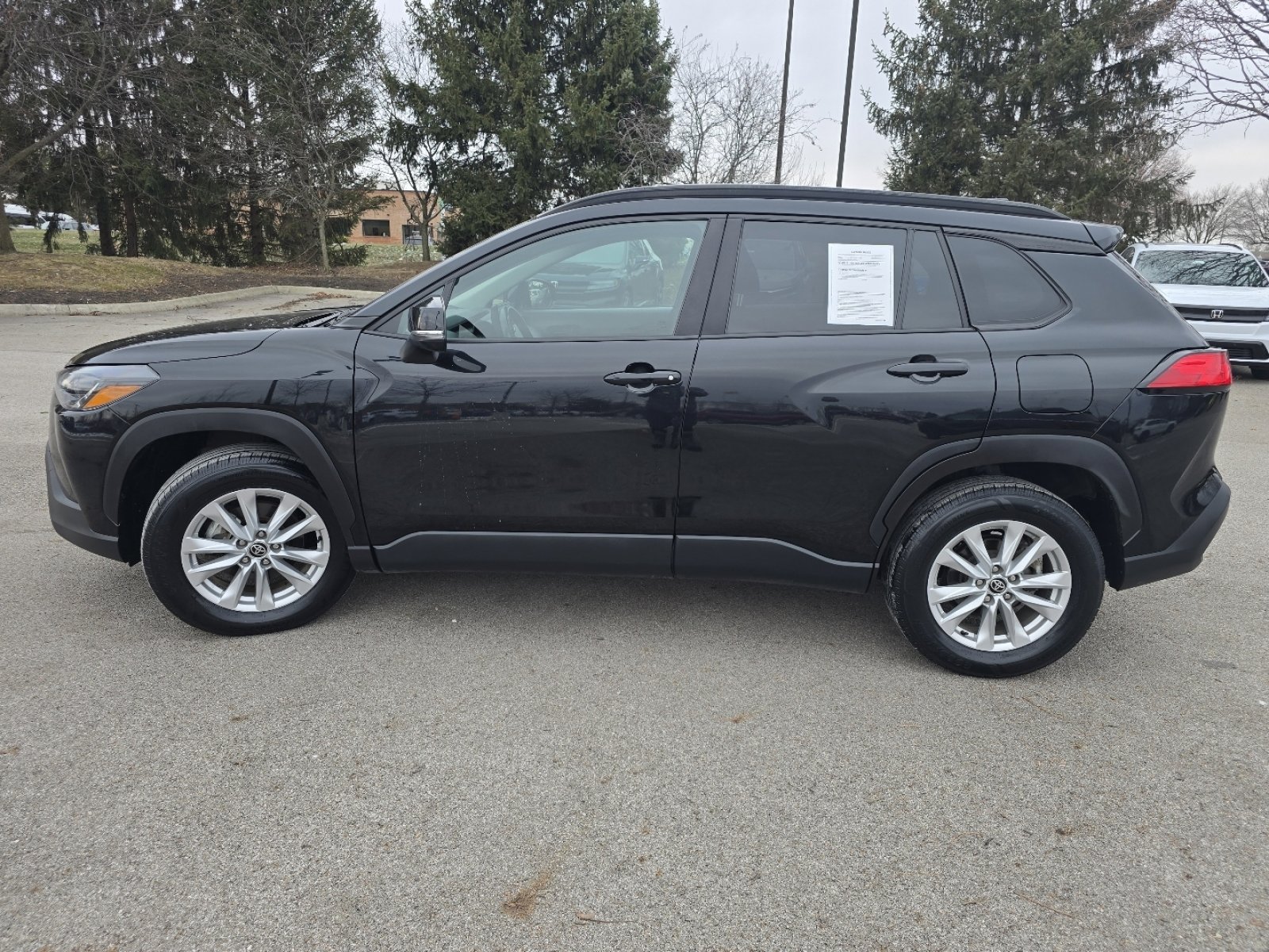 Used 2022 Toyota Corolla Cross LE image 15