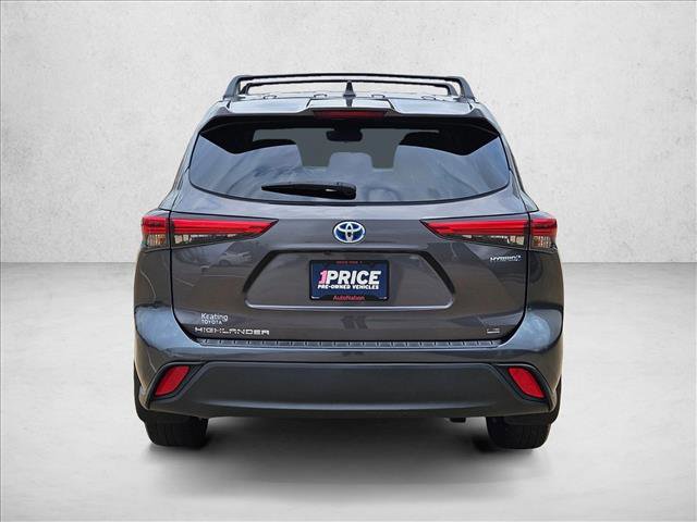 Used 2023 Toyota Highlander LE image 6