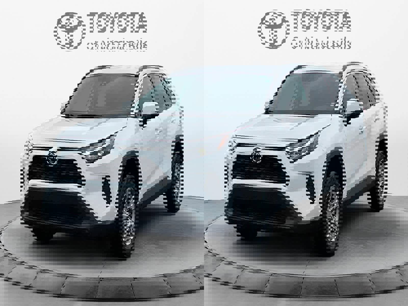 Used 2025 Toyota RAV4 XLE image 1